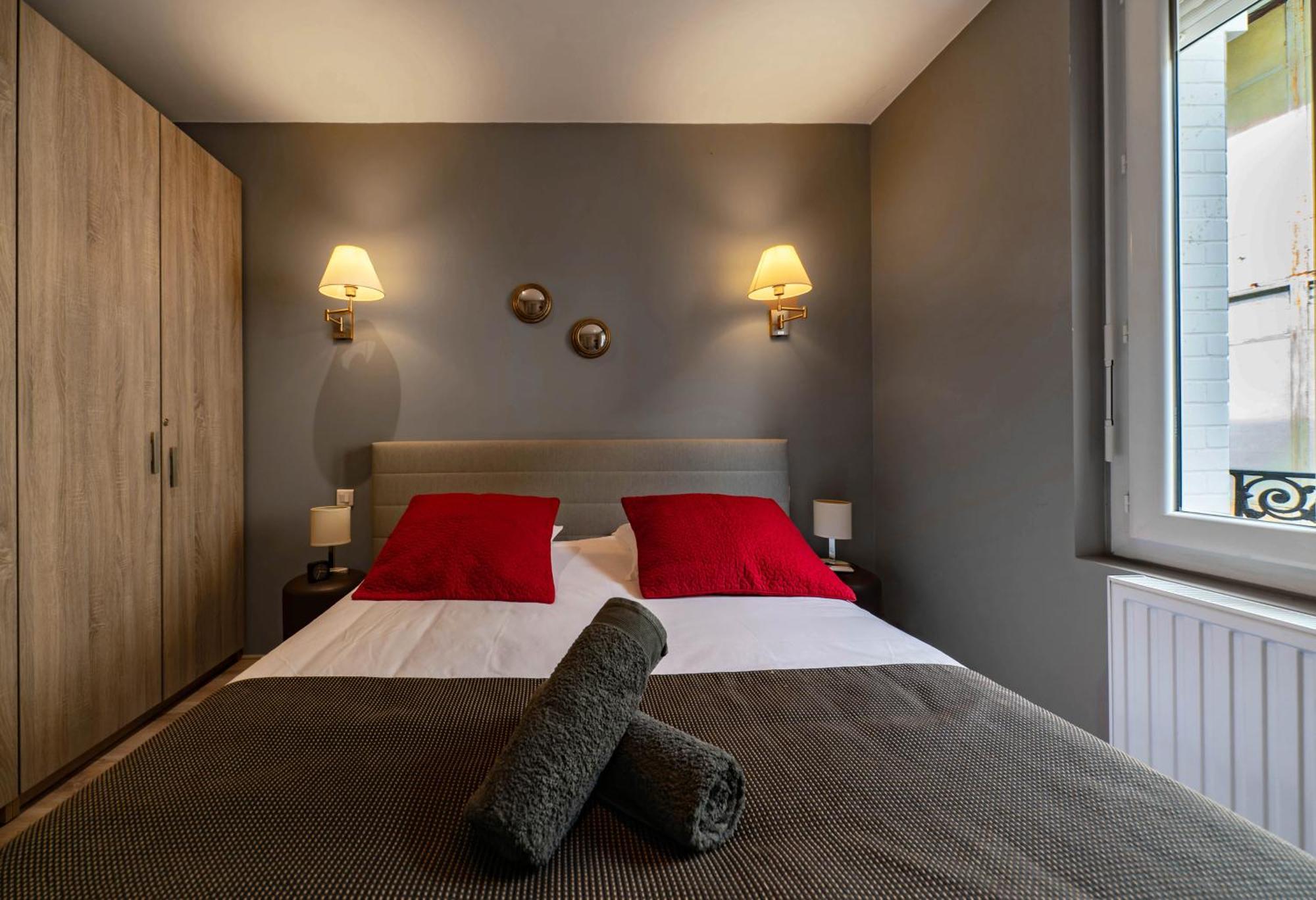 Le Vizier - Appartement Design Avec Parking En Centre Ville Vichy Eksteriør billede